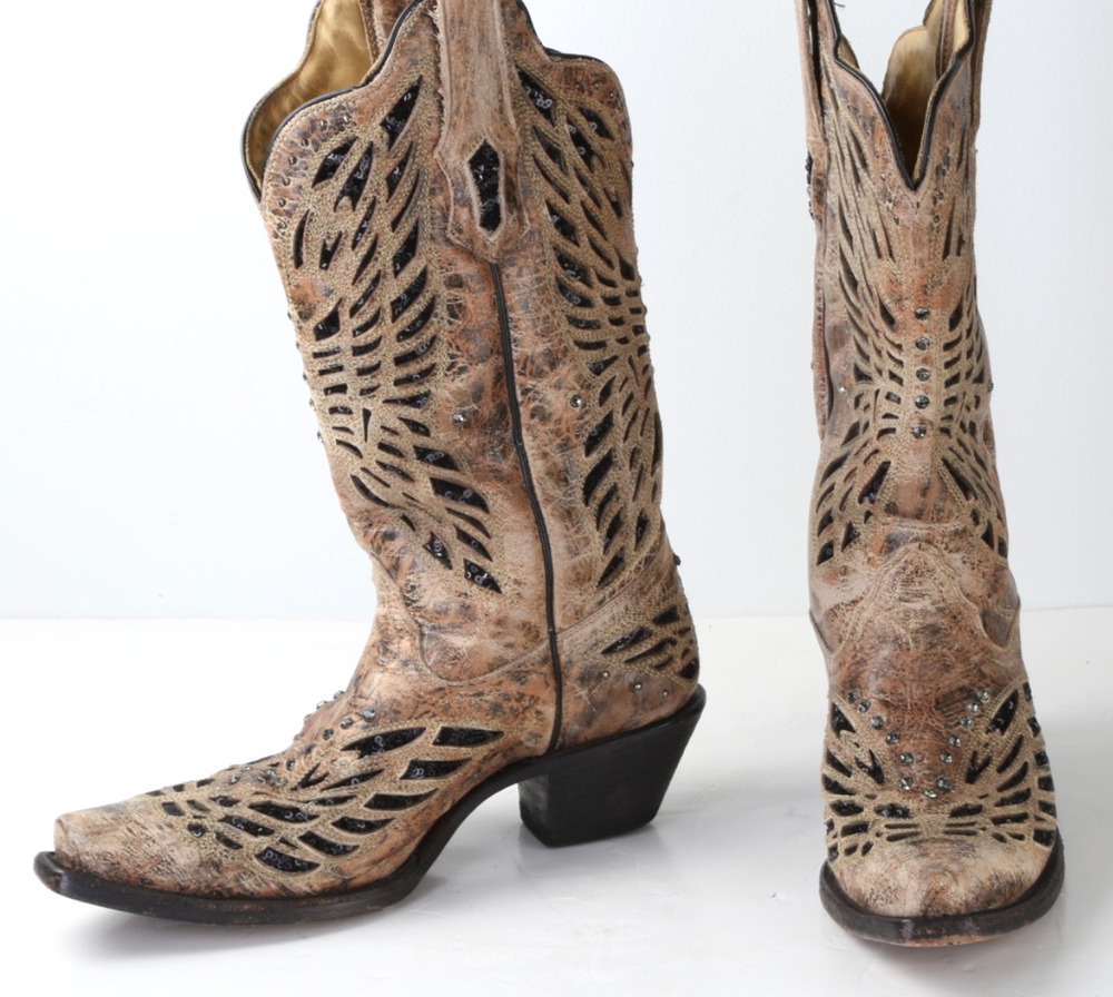 CORRAL Distressed Leather Laser Cutout Sequin Rhinestone Snip Toe Boots 7.5 M